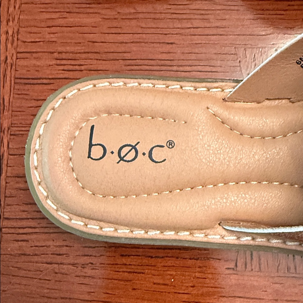 B.O.C. Kasia Champagne Slide Sandals - Picture 9 of 12